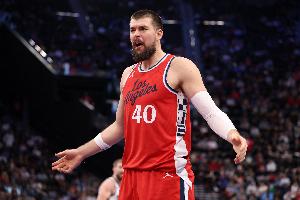 里程碑！祖巴茨快船生涯篮板数超史文-奈特 升至队史第6位